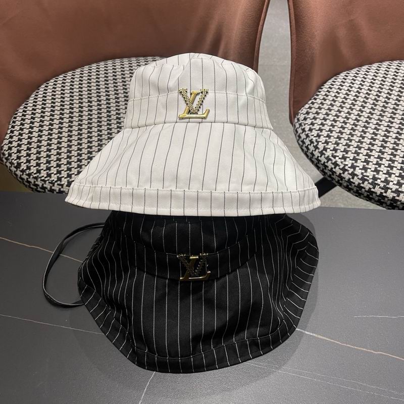 LV hat 012404